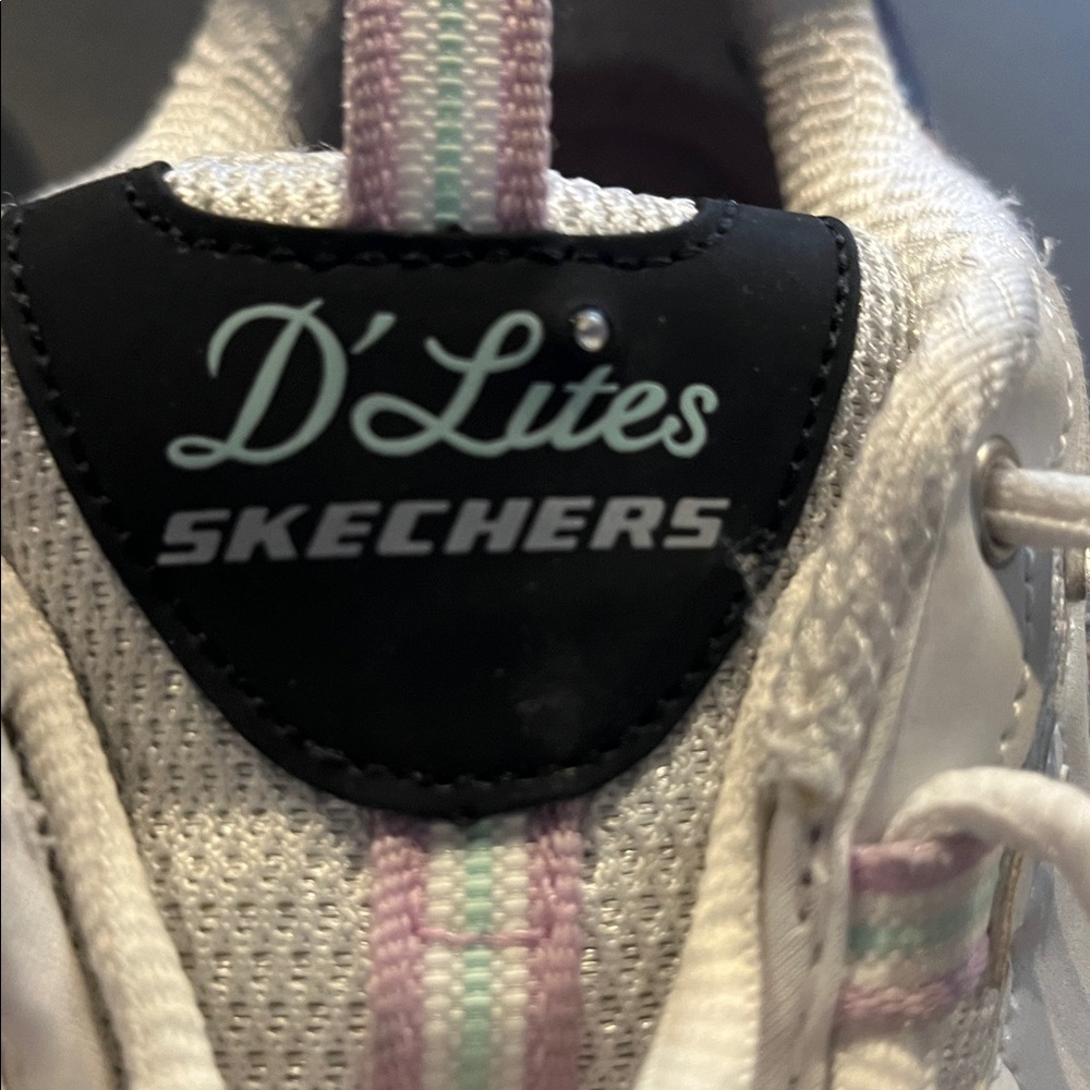 Skechers D’ Lites air-cooled, memory foam athletic shoes size 9. White/pink/blue - Picture 9 of 9